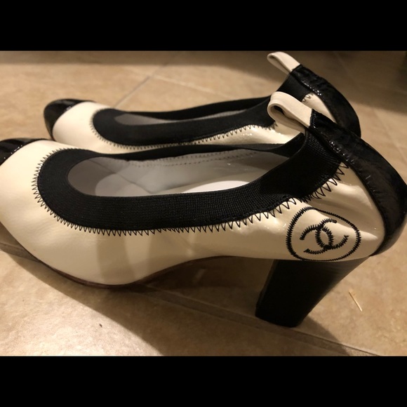 Chanel shoes - Picture 2 of 11